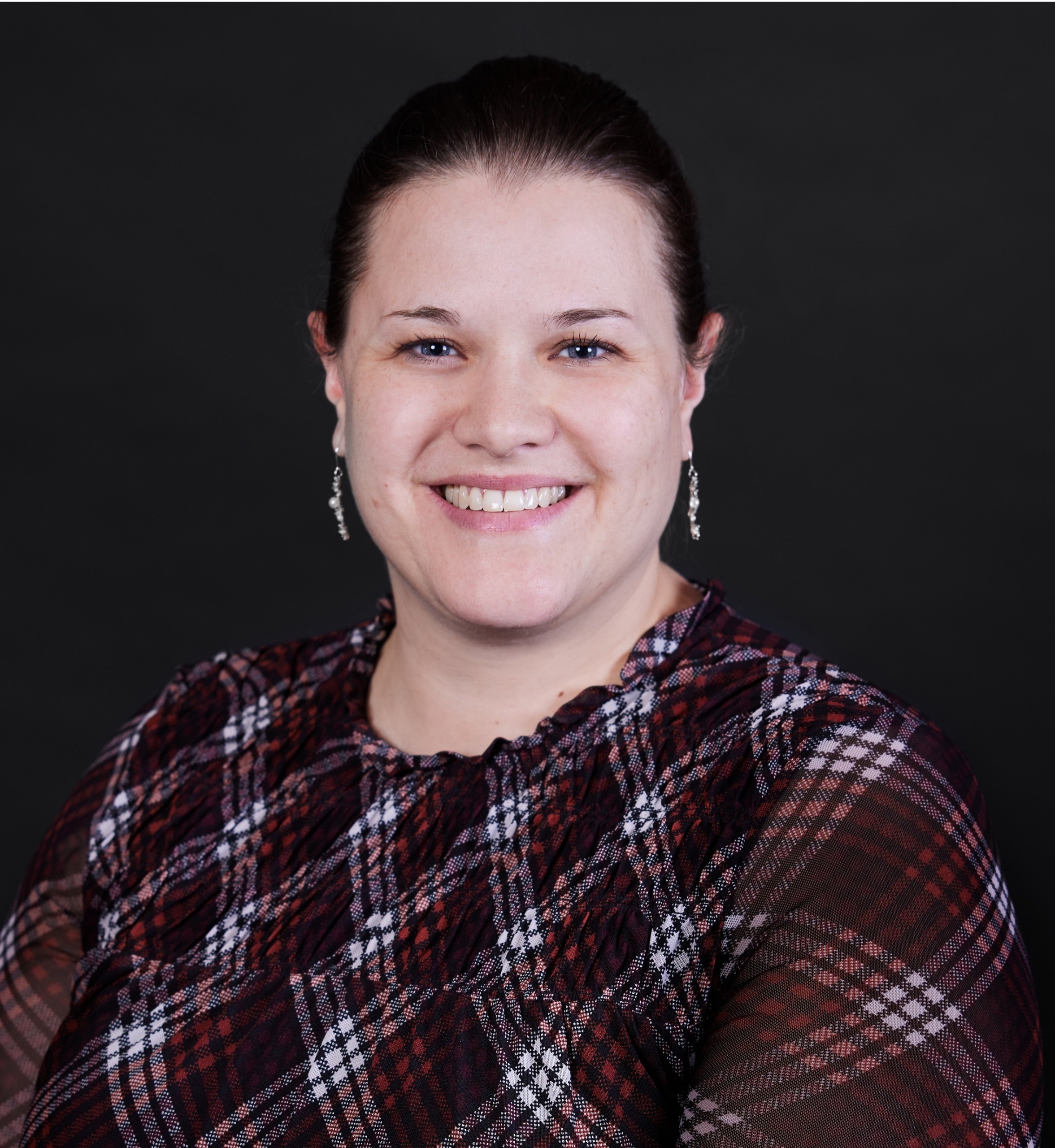 A head shot of Taralyn Cronin